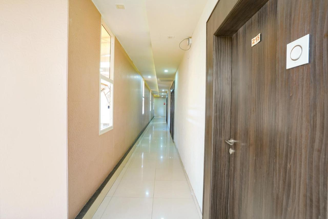 Pimpri-Chinchwad Fabhotel Regent Inn - Nr Skywalk Bridge מראה חיצוני תמונה