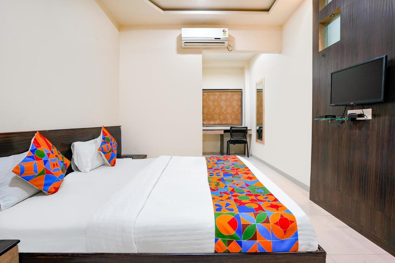 Pimpri-Chinchwad Fabhotel Regent Inn - Nr Skywalk Bridge מראה חיצוני תמונה