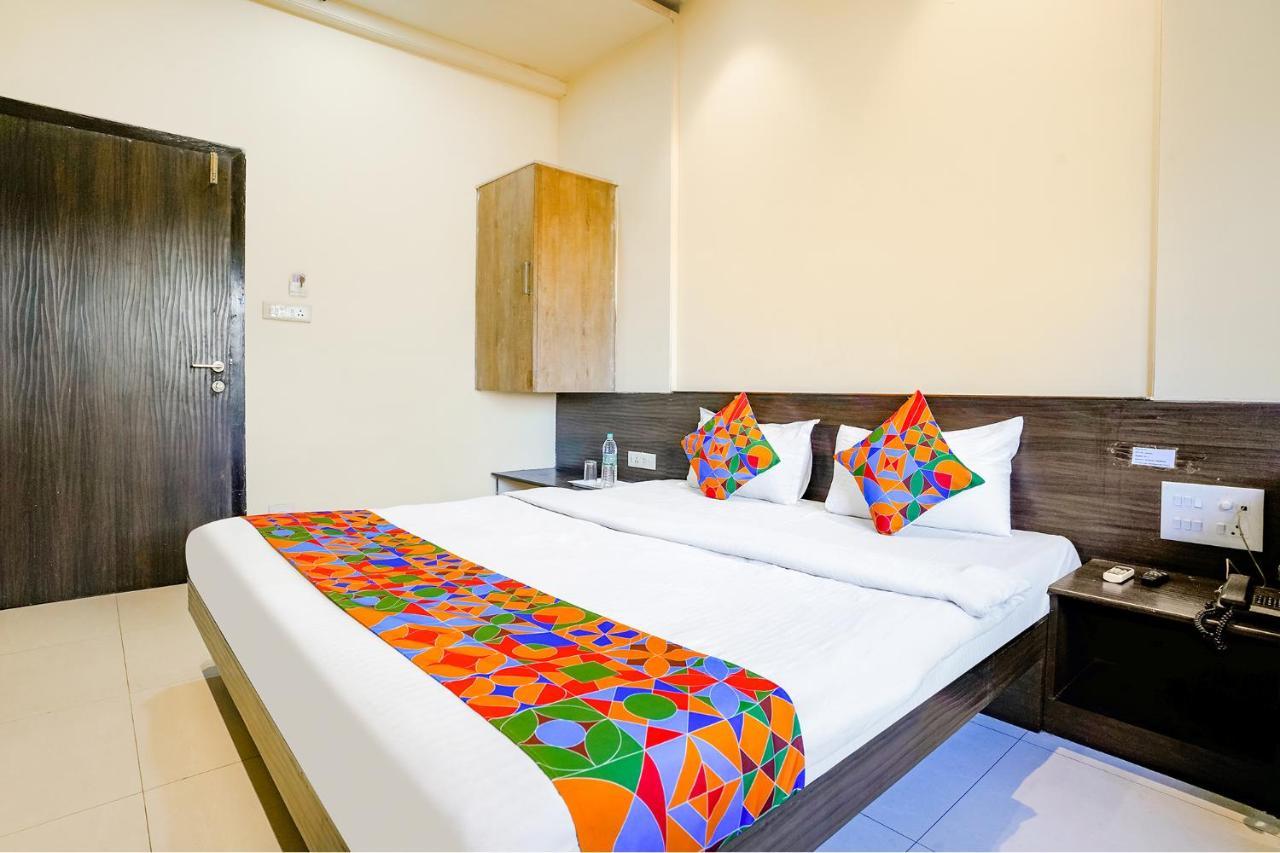 Pimpri-Chinchwad Fabhotel Regent Inn - Nr Skywalk Bridge מראה חיצוני תמונה