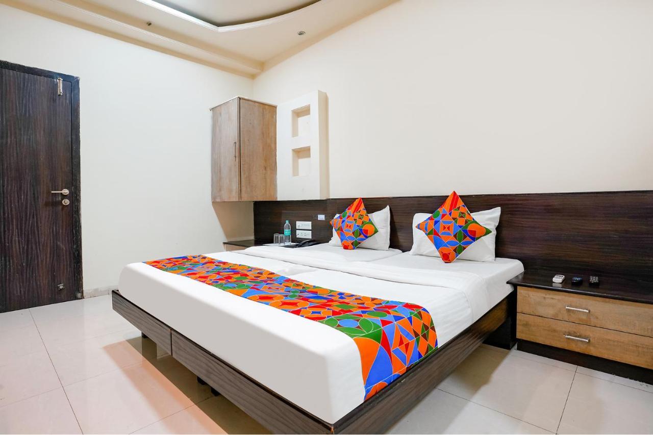 Pimpri-Chinchwad Fabhotel Regent Inn - Nr Skywalk Bridge מראה חיצוני תמונה