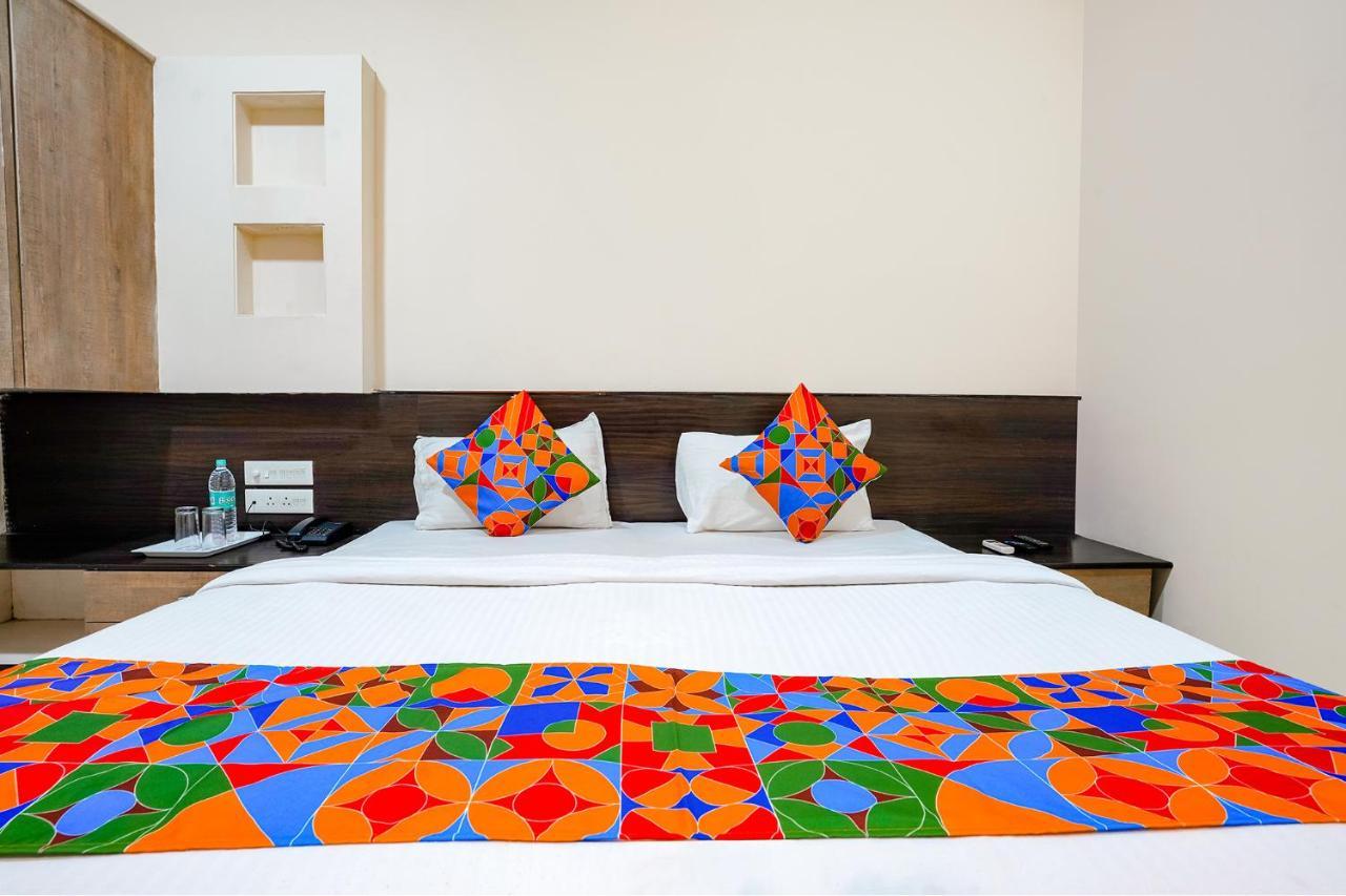 Pimpri-Chinchwad Fabhotel Regent Inn - Nr Skywalk Bridge מראה חיצוני תמונה